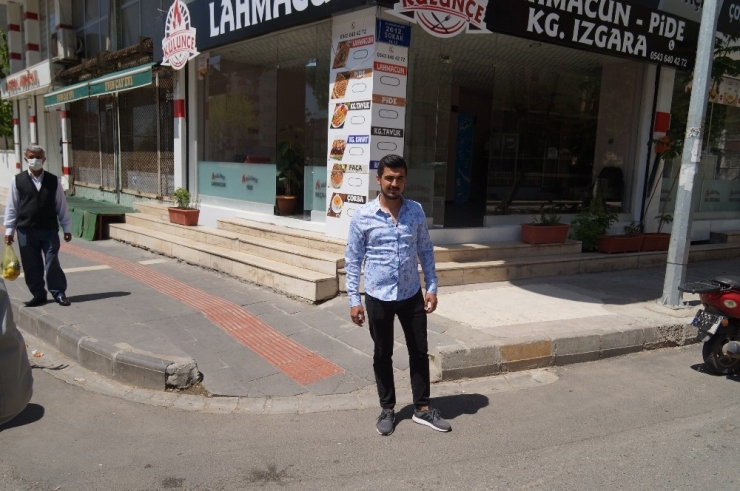 Lüks Otomobil İle Motosiklet Çaldılar