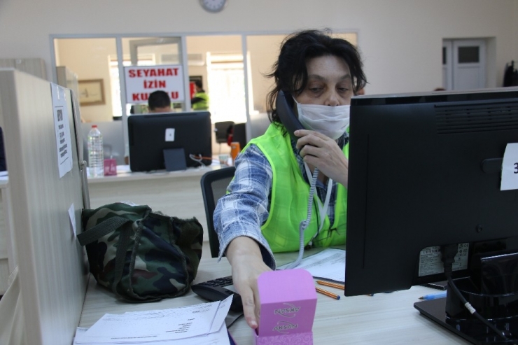 Çankaya Kaymakamlığı Vefa Sosyal Destek Grubundan Ekmek Dağıtımı