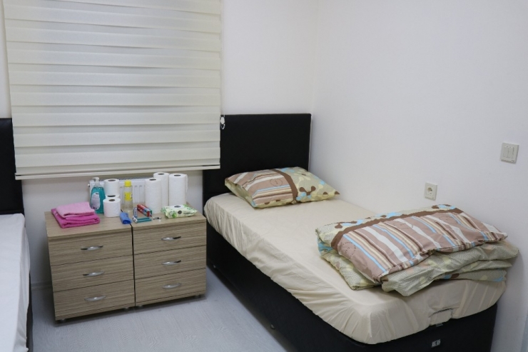 İngiltere’den Gelen 252 Türk Vatandaşı Kırşehir’de, Karantina Yurduna Yerleştirildi