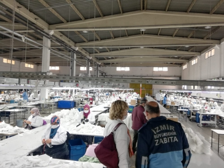 İzmir’de Tıbbi Maske İmalathanelerine Denetim