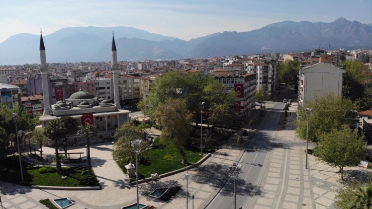 Denizli Sokağa Çıkma Kısıtlaması Sonrası Hayalet Şehre Döndü