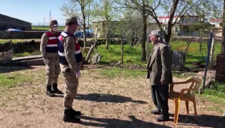 İlacı Biten Vatandaşın Yardımına Jandarma Ekipleri Koştu