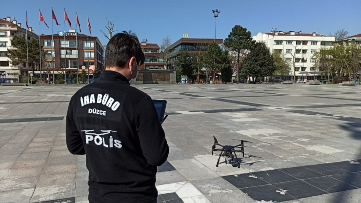 Terasta Bisiklet Süren Kişi Drone İle Görüntülendi