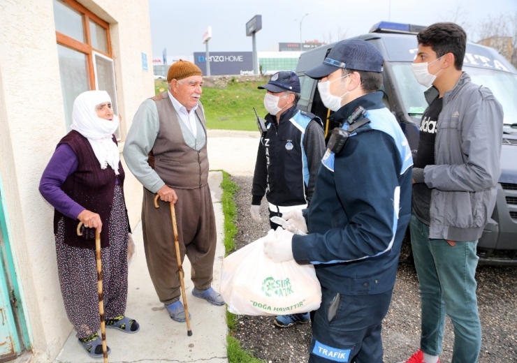 Elazığ’da Zabıta Ekiplerinden, Yaşlılara Özel Hizmet