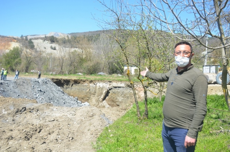 Onlarca Kamyon Hafriyat Obruğun Ancak Yarısını Doldurabildi