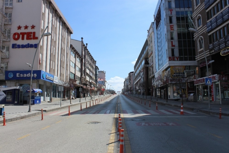 Doğunun Gözde Kenti Erzurum Sessizliğe Büründü