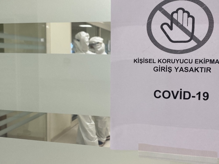 Onların Görevi Korona İle Burun Buruna Çalışmak