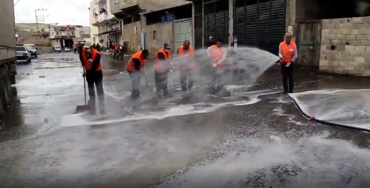 Gaziantep’te Şaka Gibi Dezenfekte