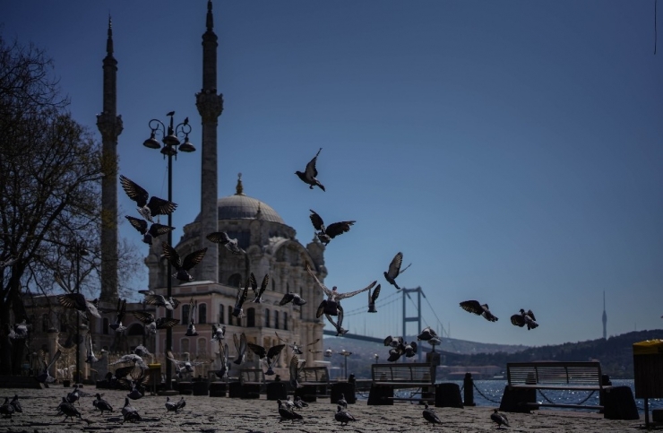 “Sokağa Çıkma Kısıtlamasında” Mega Kentin Tarihi Noktaları Havadan Görüntülendi