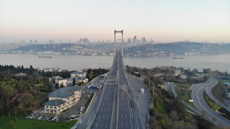 Sokağa Çıkma Kısıtlaması Nedeniyle 15 Temmuz Şehitler Köprüsü Boş Kaldı