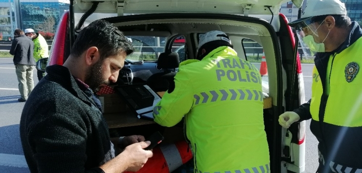 Sokağa Çıkma Kısıtlamasına Uymayanlara Ceza Yağdı