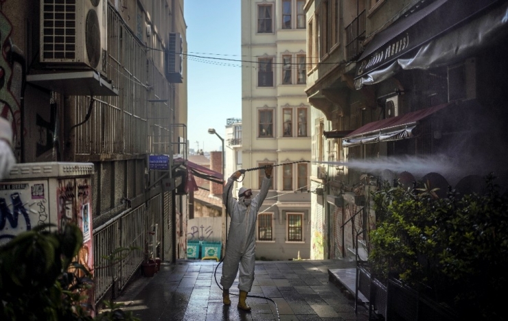 İstanbul’un Tarihi Yerleri Dezenfekte Ediliyor