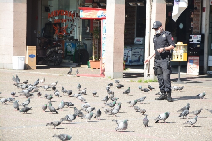 Balıkesir’de Kısıtlama Sokakları Boşalttı