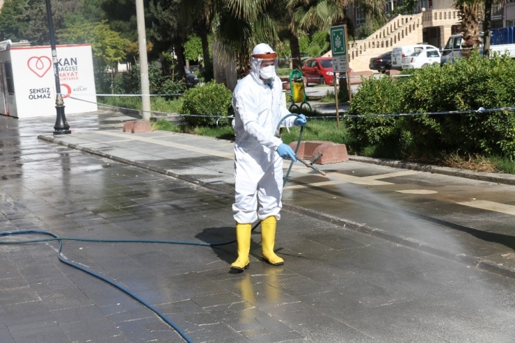 Mardin’de Dezenfekte Çalışmaları Sokağa Çıkma Kısıtlamasında Da Devam Ediyor