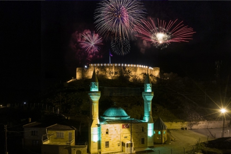 Nevşehir Kalesi Işıl Işıl