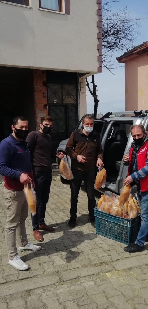 Sokağa Çıkma Yasağında Vatandaşın Ekmeği Ortahisar’dan