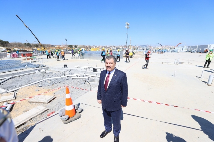 Sağlık Bakanı Fahrettin Koca Sancaktepe’de Yapılan Hastanenin İnşaatını İnceledi