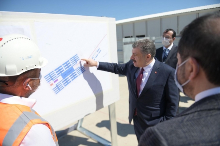 Bakan Koca: "Salgın, Deprem Ve Afet Hastanemiz Hızla İnşa Ediliyor"