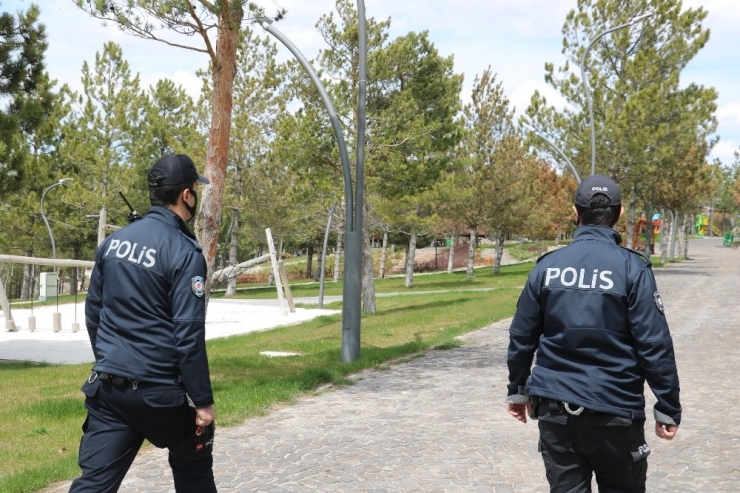 Denetime Gittiler, Kimseyi Bulamadılar