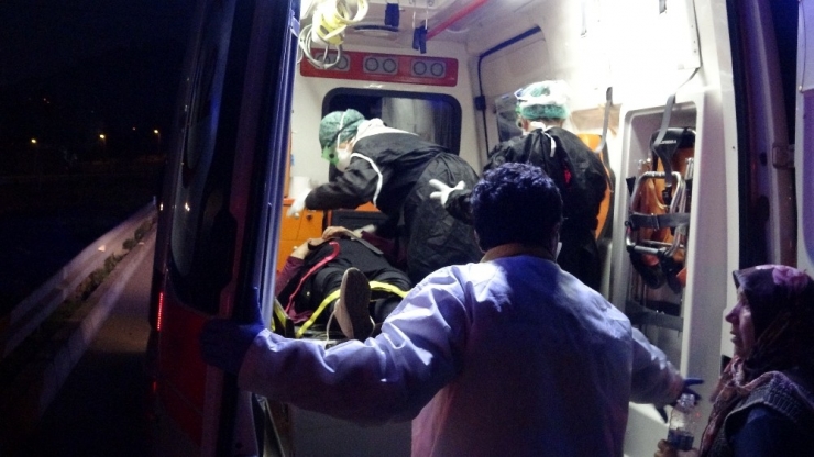 Sokağa Çıkma Kısıtlamasının Olduğu Trabzon’da Trafik Kazası: 3 Yaralı