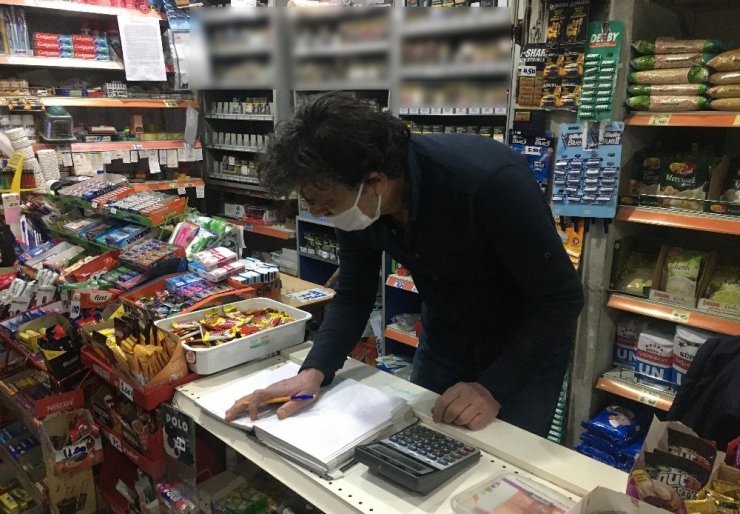 Bartın’da Bir Hayırsever İhtiyaç Sahiplerinin Bakkal Borcunu Kapattı