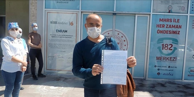 Korona Virüsü Yenince Alkışlarla Taburcu Edildi