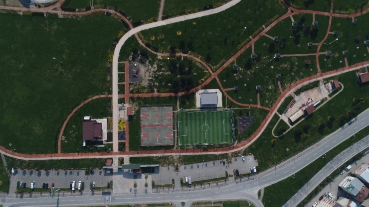 Bursa’nın En Büyük Kent Parkı Da Sessizliğe Gömüldü