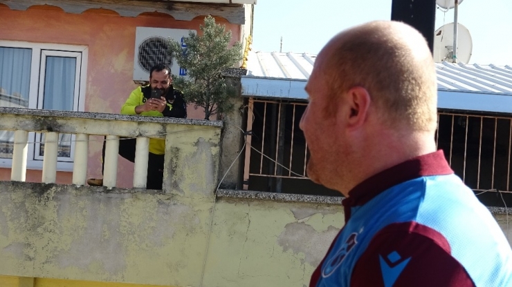 Sokağa Çıkmadan Kemençeyle Milleti Coşturdular