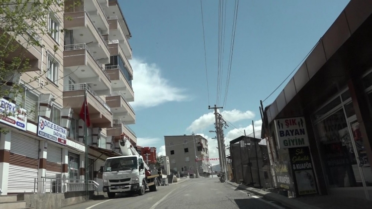 Kulp Sokağa Çıkma Kısıtlamasına Uydu