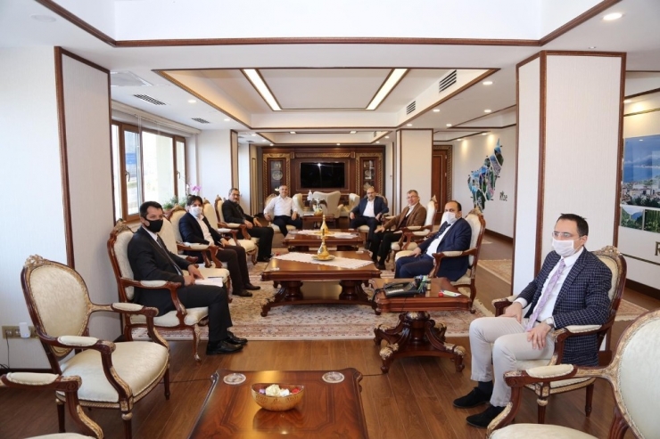 Doğu Karadeniz Valileri’nin Rize’de Korona Virüs Zirvesi