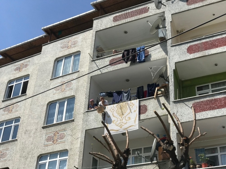 Esenler’de Fırıncılar Ekmek Dağıttı, Zabıta Anons Yaptı