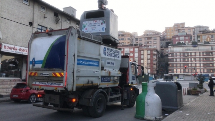 Eyüpsultan’da Dezenfeksiyon Çalışmaları Hız Kesmedi