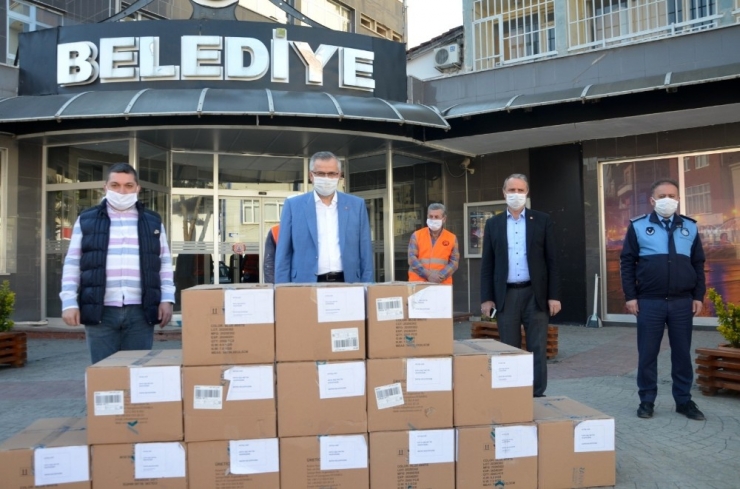 Hayırsever İş Adamından Bafra Belediyesine 30 Bin Adet Maske