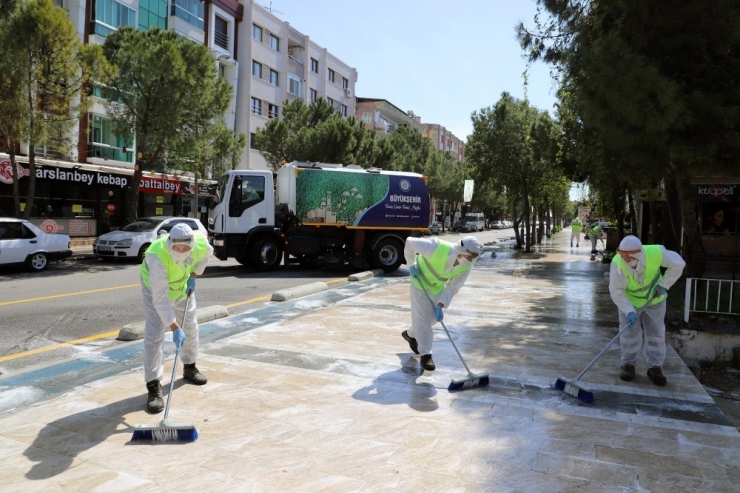 Muğla Sokakları Deterjan İle Yıkanıyor