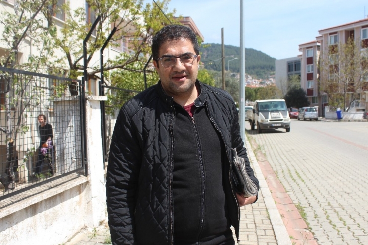 Menteşe’de Gazeteler Evlere Dağıtılıyor