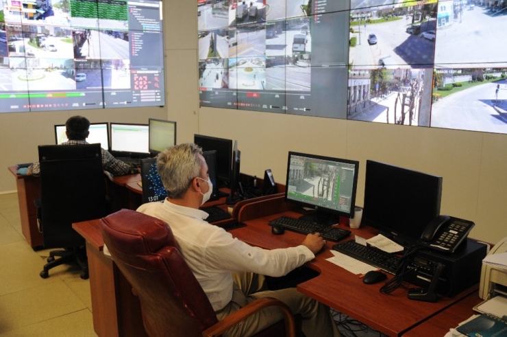 Sokağa Çıkma Kısıtlamasında Onlar Kentin Gözü Konumunda