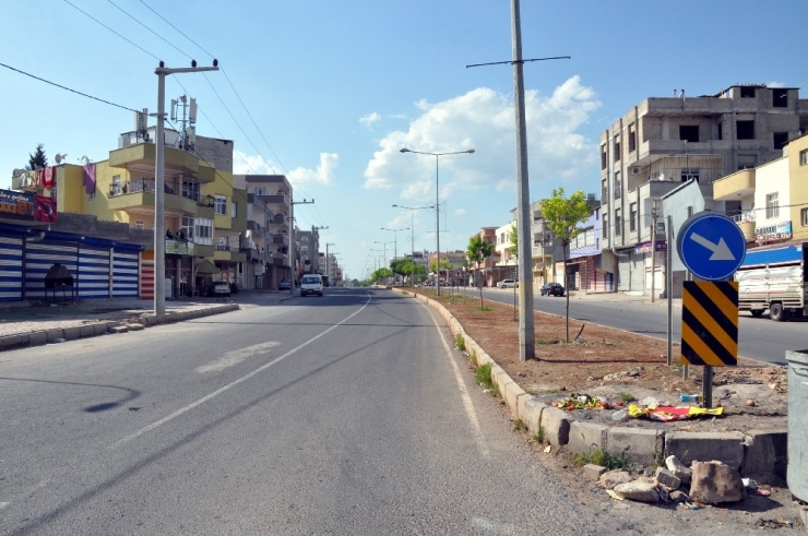 Hafta Sonunda Akçakale’de Terk Edilmiş Şehir Görüntüsü