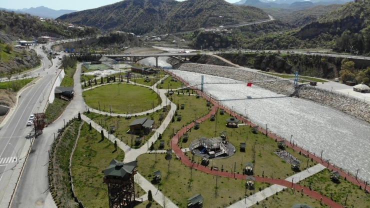 Tunceli, 31 İldeki Sokağa Çıkma Kısıtlamasına Gönüllü Uydu