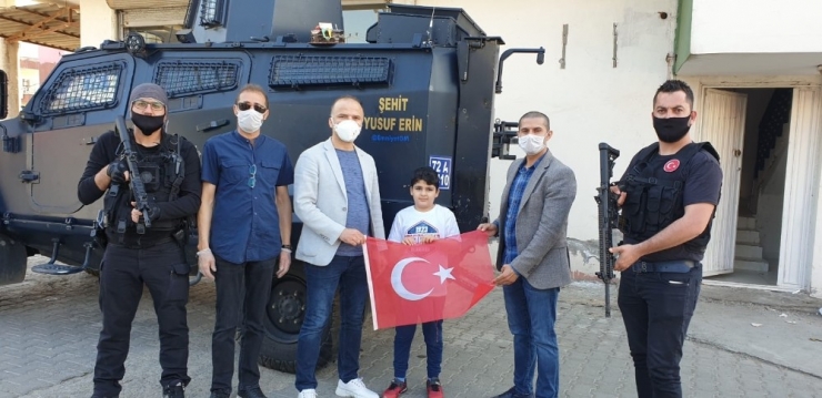 Tügşav Şehit Oğlunun Doğum Gününü Kutladı