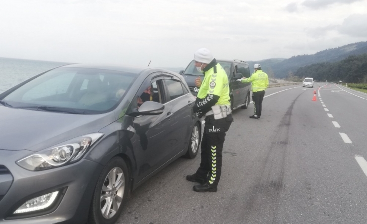 Samsun-sinop İl Sınırında Denetimler Sürüyor