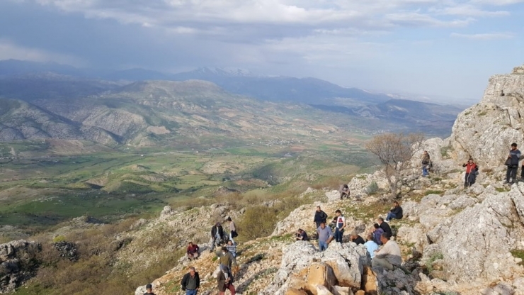 Ot Toplamaya Giderken Üzerine Yıldırım Düştü