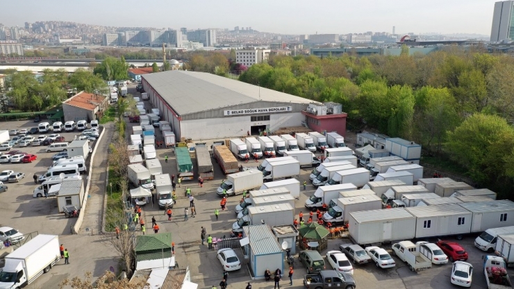 Büyükşehir Belediyesi, Gıda Yardımları Kolilerini Taşıtmak Üzere Nakliyecilerle Anlaştı