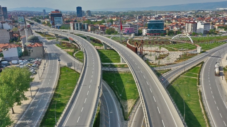 Sokağa Çıkma Kısıtlamasında Yol Çizgileri Yenilendi