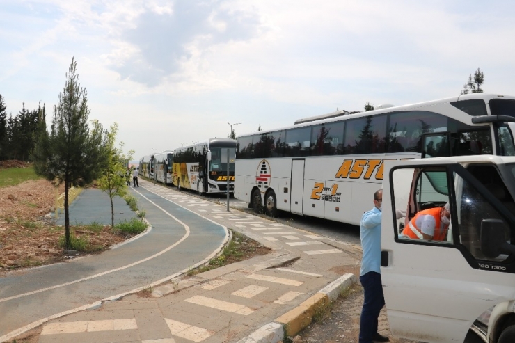 Şanlıurfa’da Karantina Süresi Biten 315 Kişi Memleketlerine Gönderildi