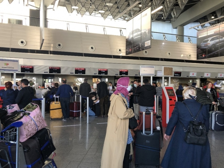 72 Ülkeden 25 Bin Türkün Tahliyesine Başlandı