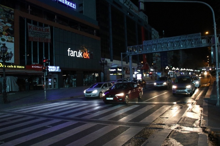 Başkent’te Sokağa Çıkma Kısıtlaması Sona Erdi