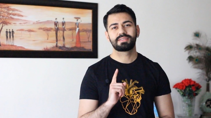 Koronayla Mücadele Eden Sağlıkçılara Övgü Dolu Sözler: "Bu Baharın Çiçekleri Sizlersiniz”