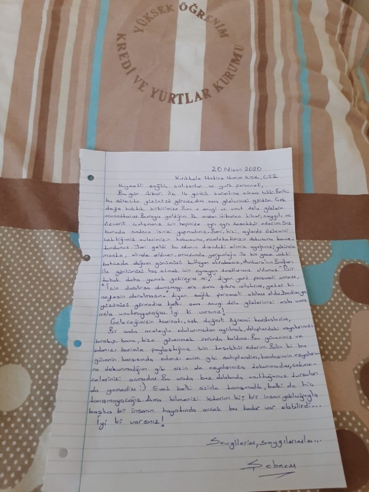Karantinadaki Vatandaştan Duygulandıran Veda Mektubu: "Yurt Personeli Annem, Sağlık Personeli Ablam Oldu"