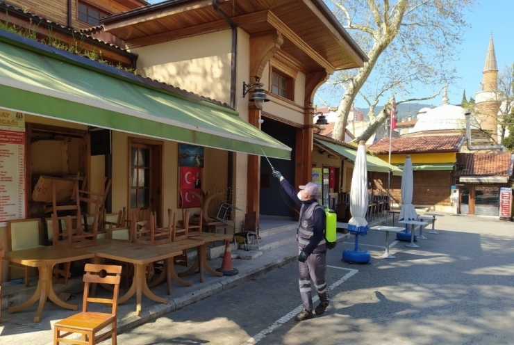 Büyükşehir’den Korona Virüsüne Ve Haşerelere Karşı İlaçlama