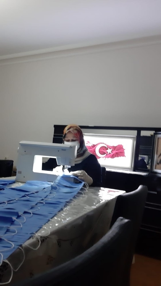 Merzifon Hem’den Kaymakamlığa 15 Bin Maske